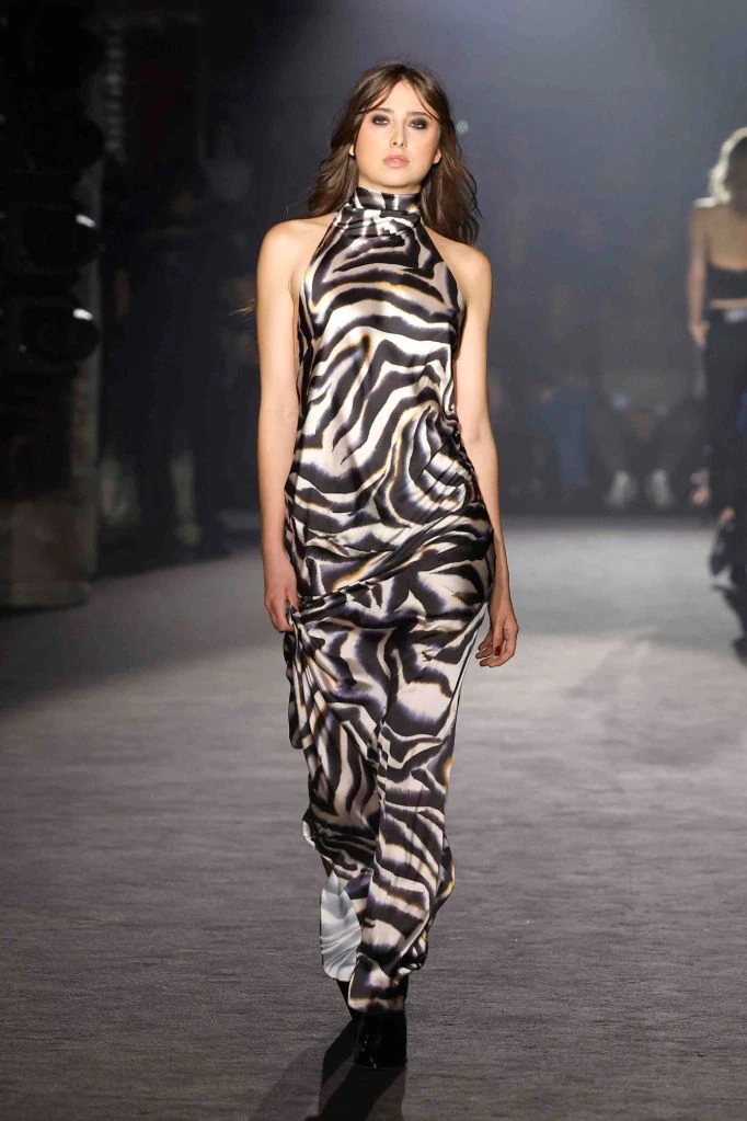 Long zebra-print dress — Nathalie Chandler, spring–summer 2025 show, photo 35
